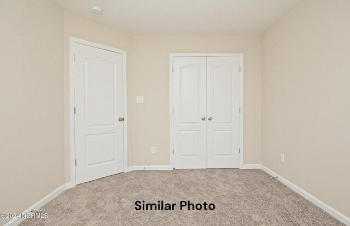 Picture of Home For Sale in Jacksonville, North Carolina, United States