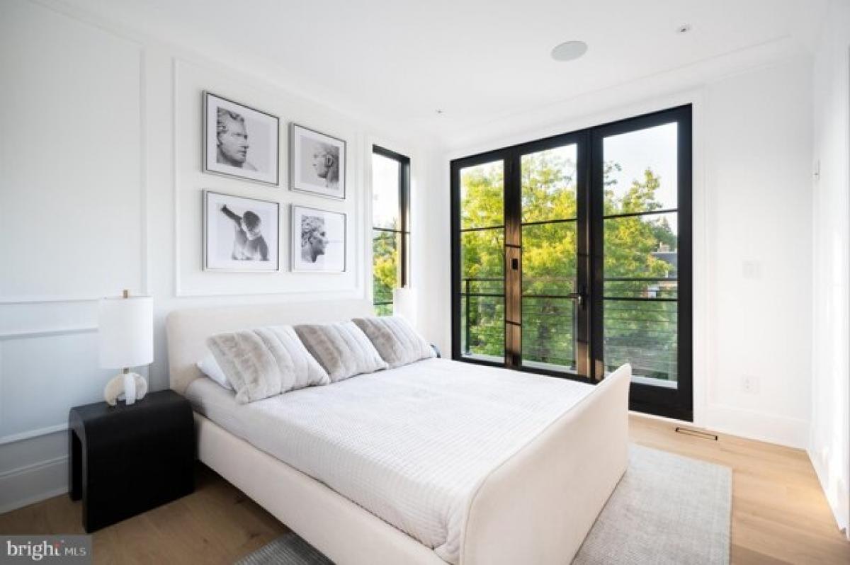 Picture of Home For Sale in Washington, District of Columbia, United States