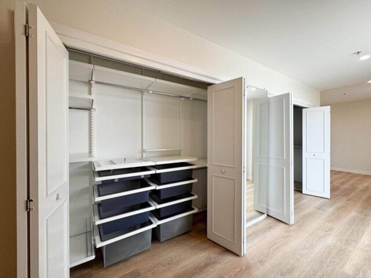 Picture of Home For Sale in Brookline, Massachusetts, United States