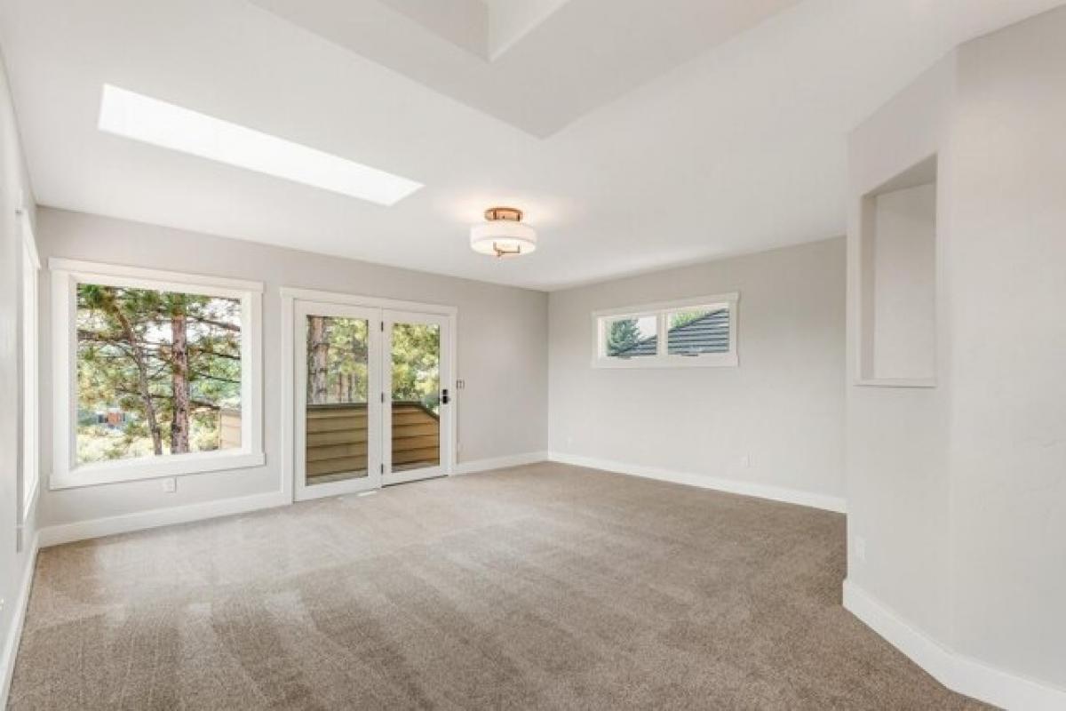 Picture of Home For Sale in Bend, Oregon, United States