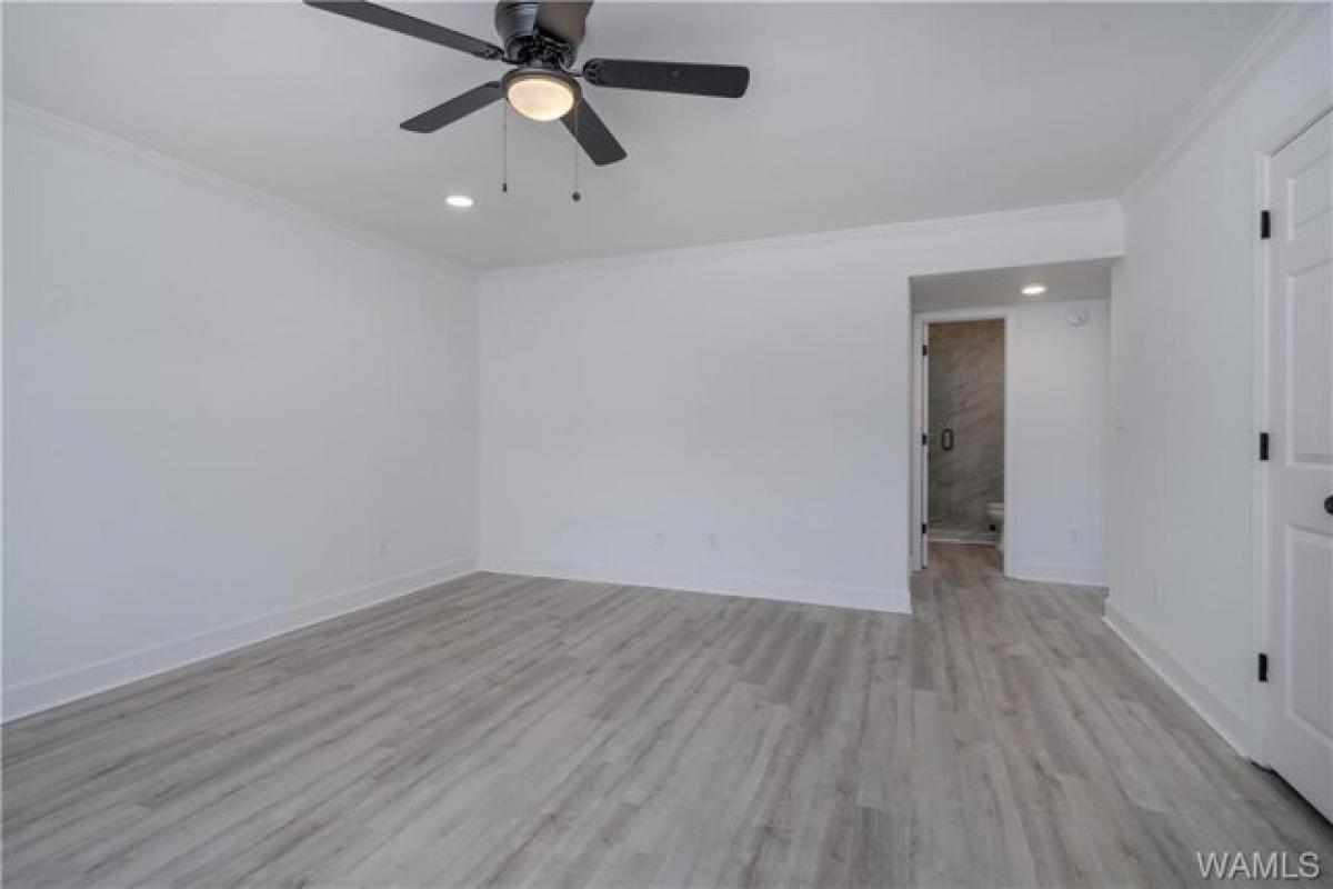 Picture of Home For Sale in Tuscaloosa, Alabama, United States