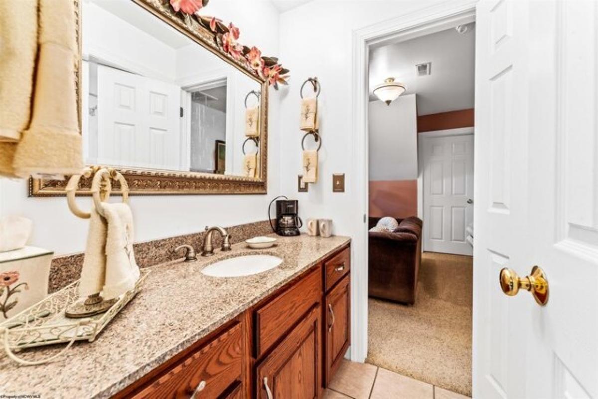 Picture of Home For Sale in Morgantown, West Virginia, United States