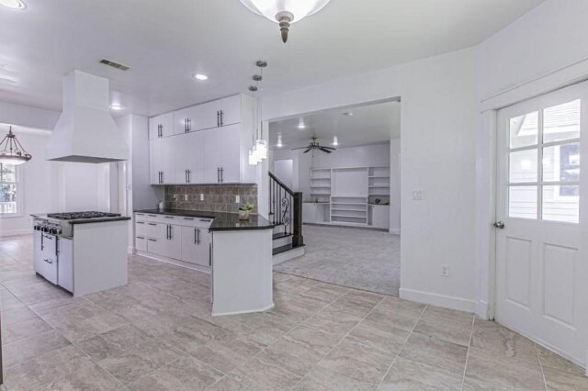 Picture of Home For Sale in New Caney, Texas, United States