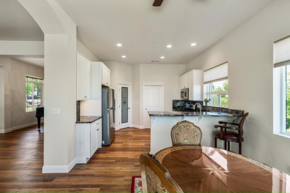 Picture of Home For Sale in Redding, California, United States