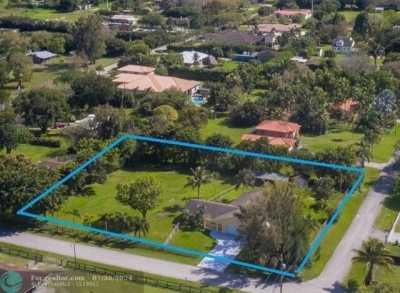 Home For Rent in Davie, Florida