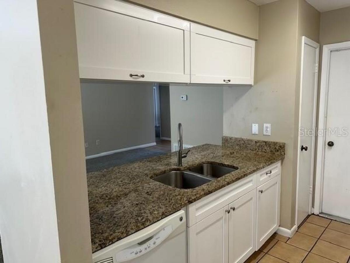 Picture of Home For Sale in Brandon, Florida, United States