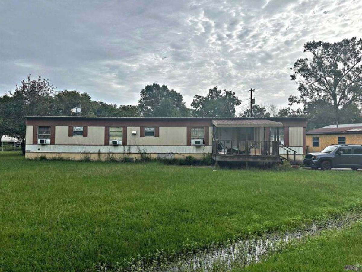 Picture of Home For Sale in Denham Springs, Louisiana, United States