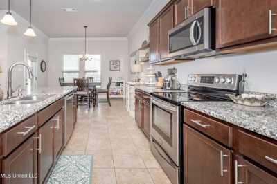 Home For Sale in Ocean Springs, Mississippi