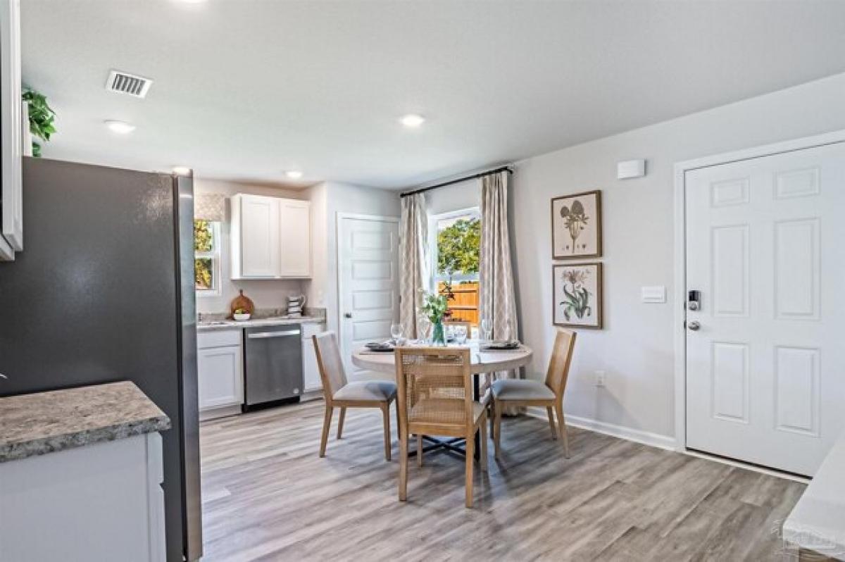 Picture of Home For Sale in Milton, Florida, United States