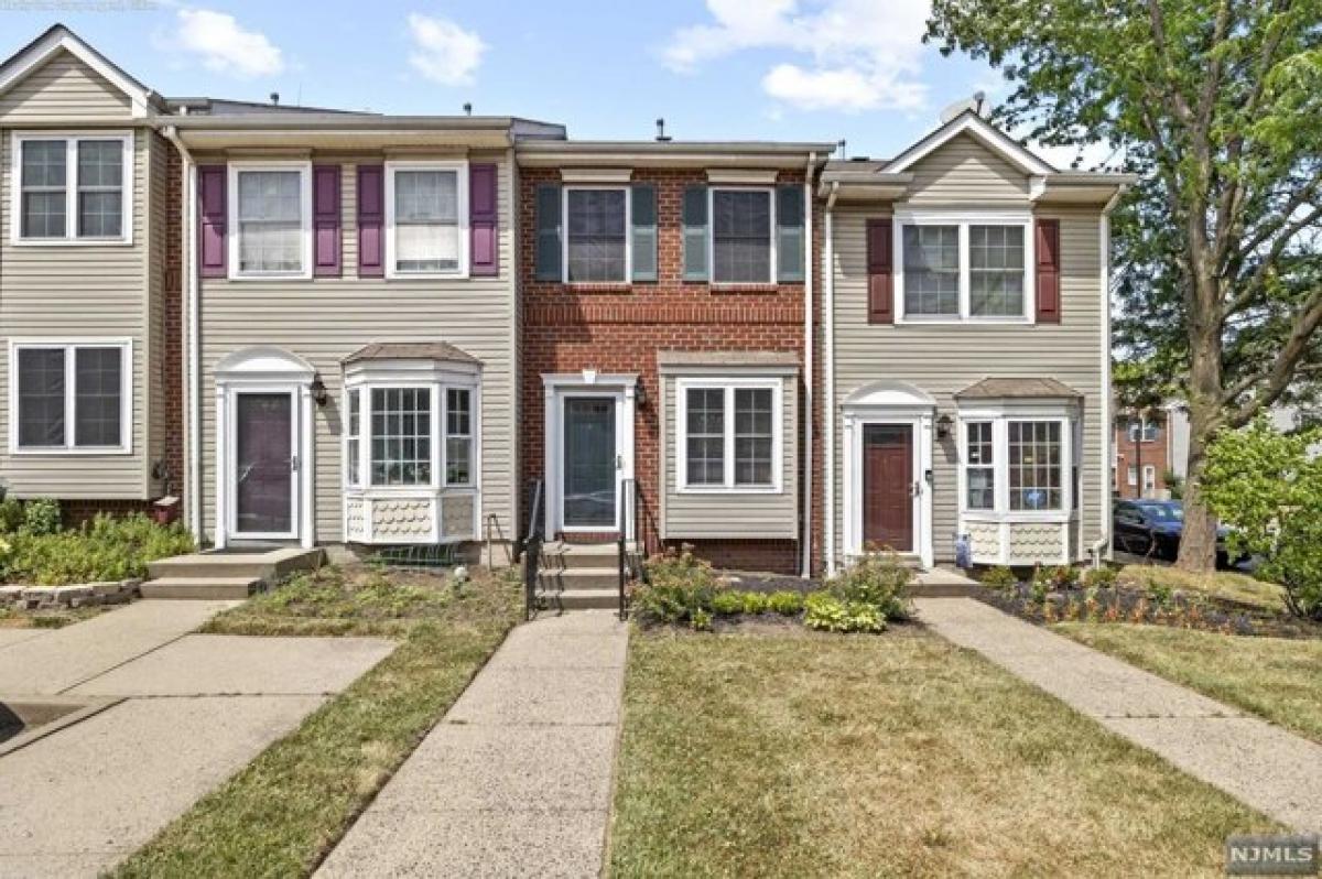 Picture of Home For Rent in Newark, New Jersey, United States