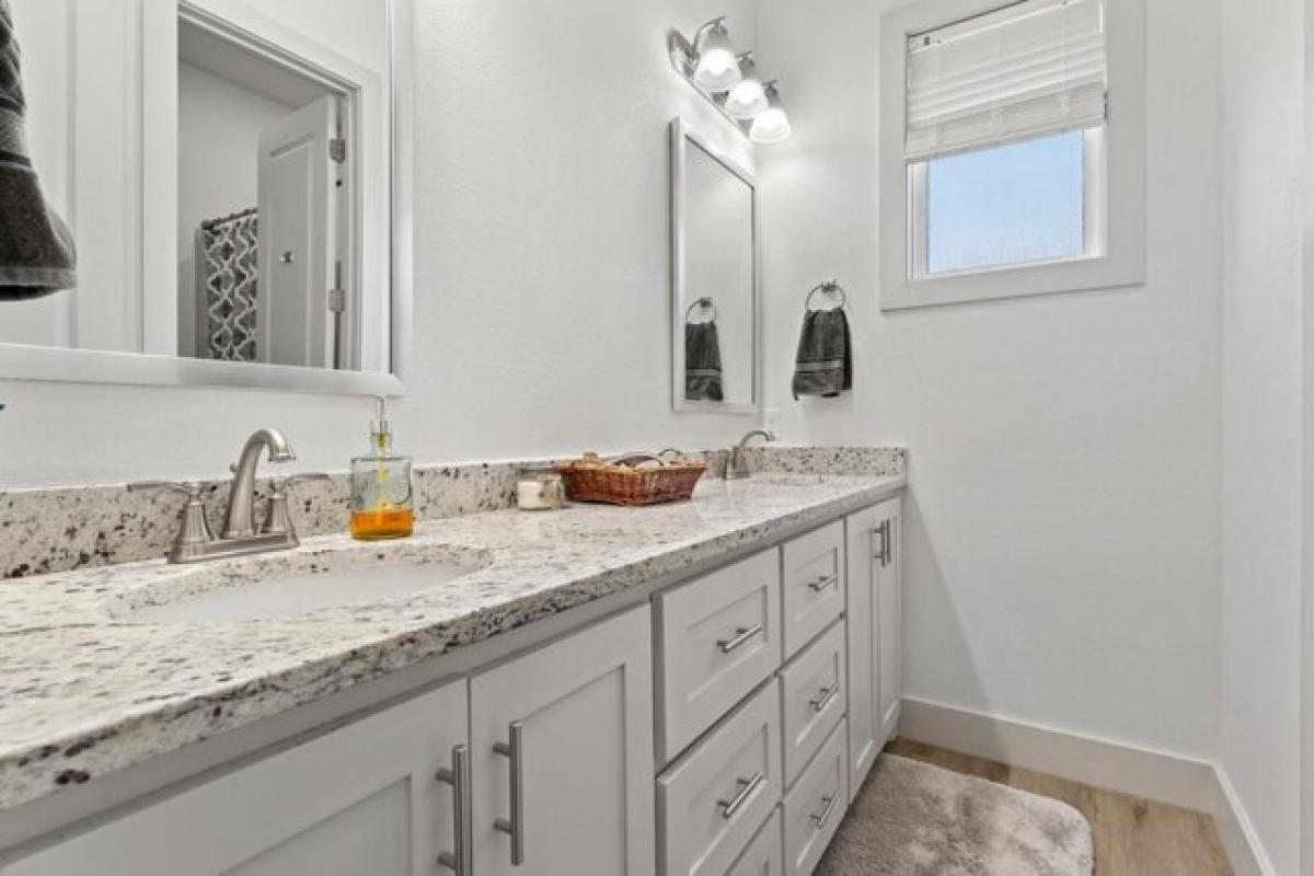 Picture of Home For Sale in Lubbock, Texas, United States