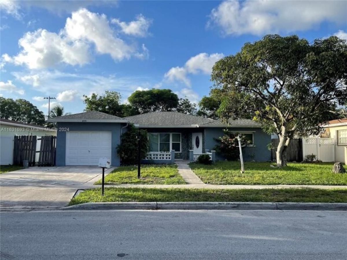 Picture of Home For Sale in Margate, Florida, United States