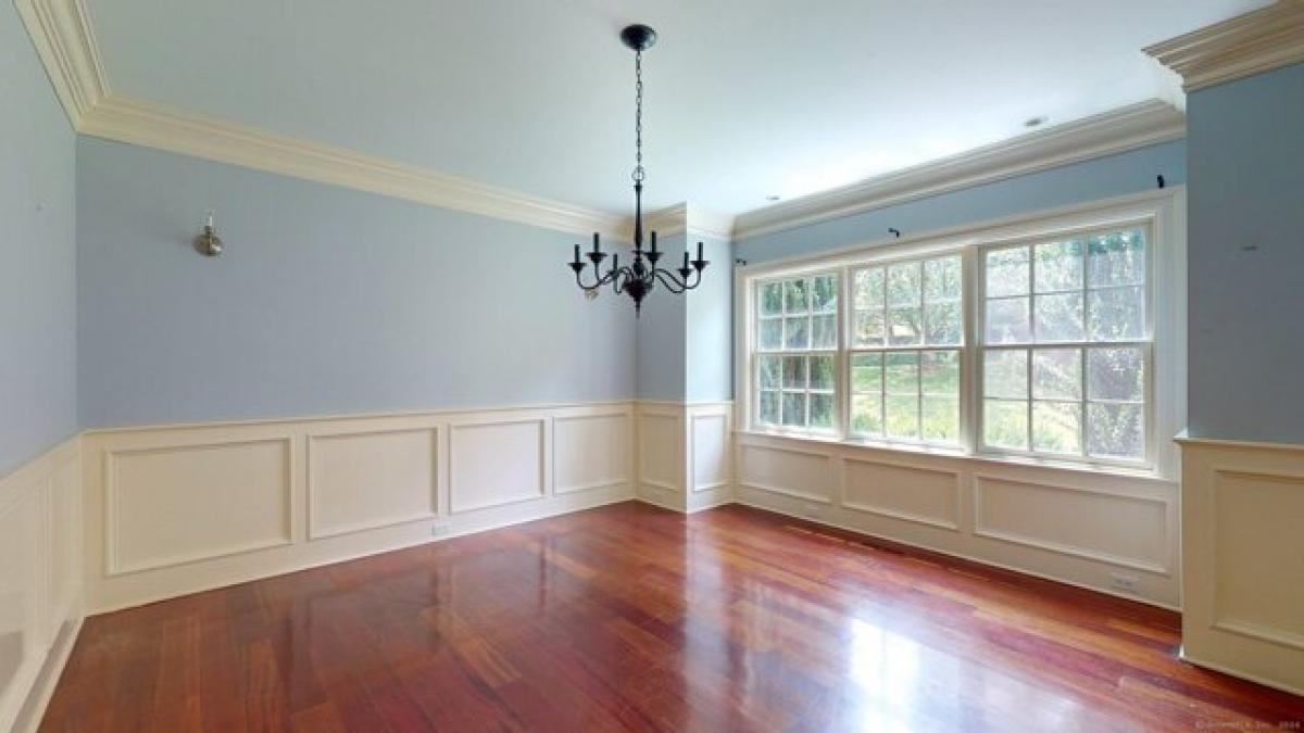 Picture of Home For Sale in Fairfield, Connecticut, United States