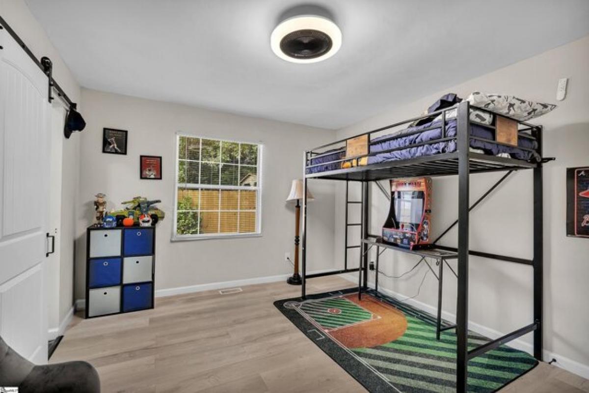 Picture of Home For Sale in Greenville, South Carolina, United States