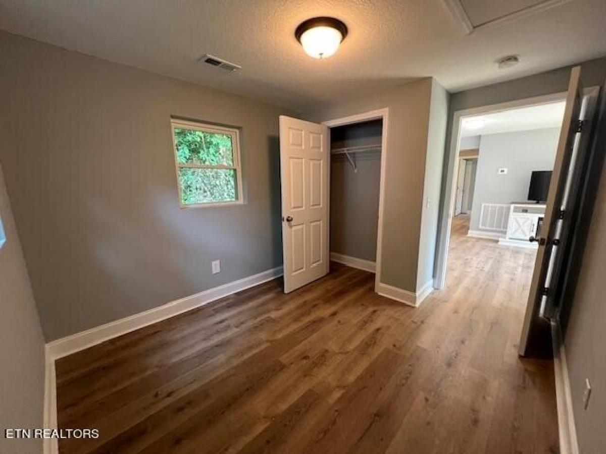 Picture of Home For Sale in Knoxville, Tennessee, United States