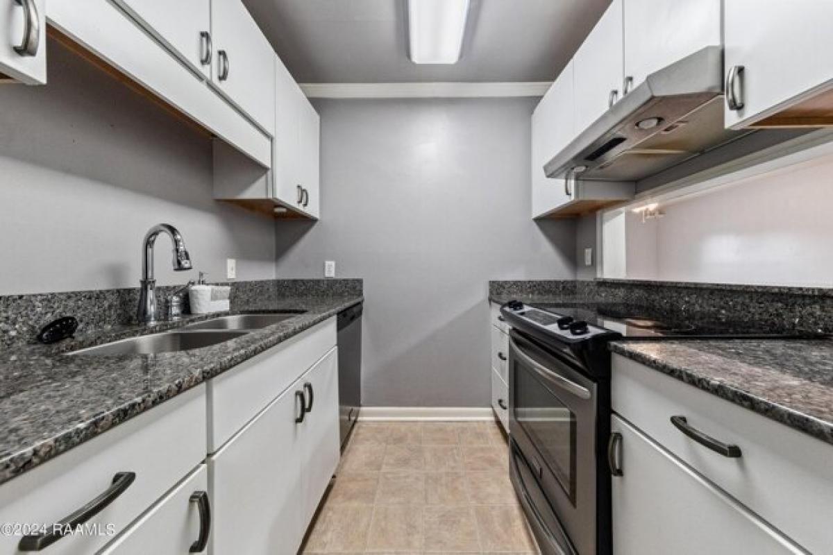 Picture of Home For Sale in Lafayette, Louisiana, United States