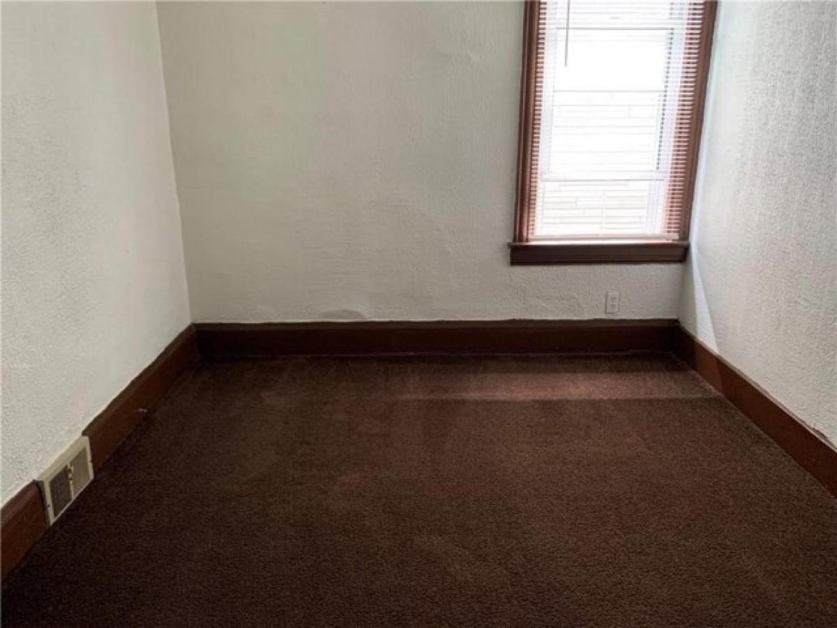 Picture of Home For Sale in Mckeesport, Pennsylvania, United States