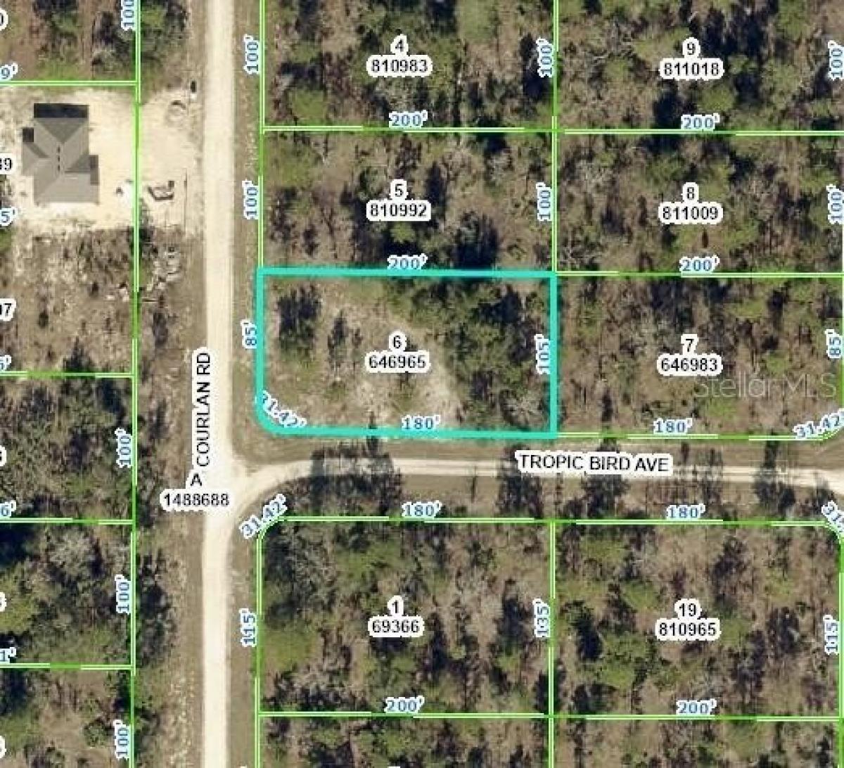 Picture of Residential Land For Sale in Weeki Wachee, Florida, United States