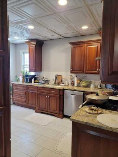 Home For Sale in Atlantic City, New Jersey