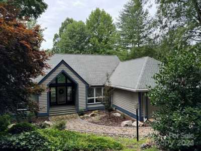 Home For Sale in Flat Rock, North Carolina