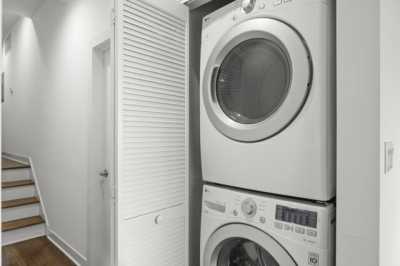 Home For Rent in Chicago, Illinois