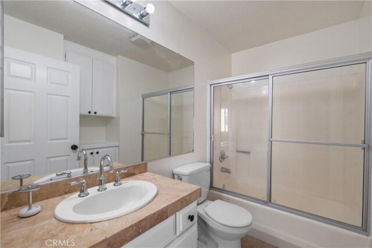 Picture of Home For Sale in Van Nuys, California, United States