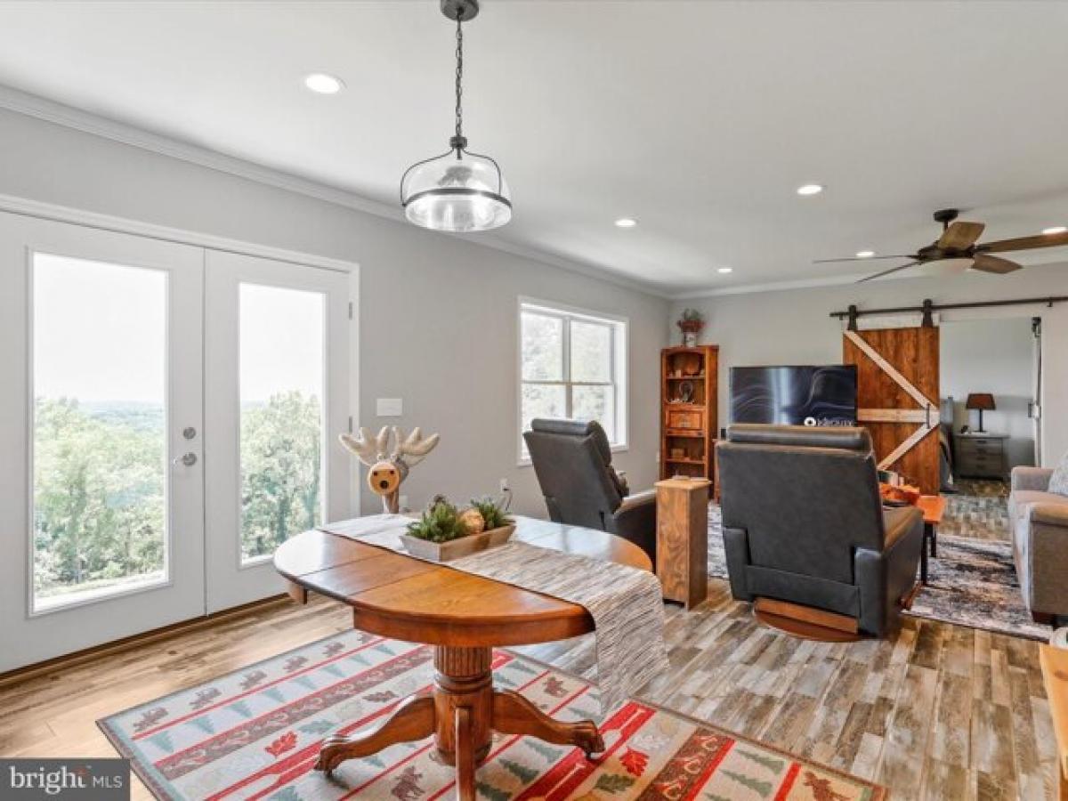 Picture of Home For Sale in Burlington, West Virginia, United States