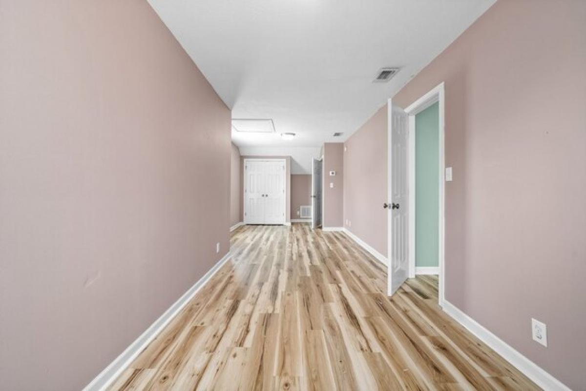 Picture of Home For Sale in Clarksville, Tennessee, United States