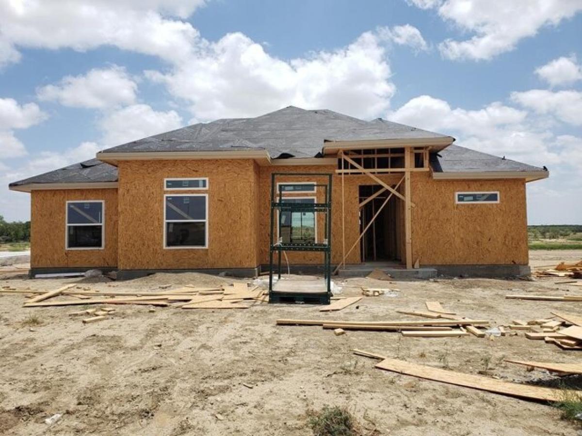 Picture of Home For Sale in Eagle Pass, Texas, United States