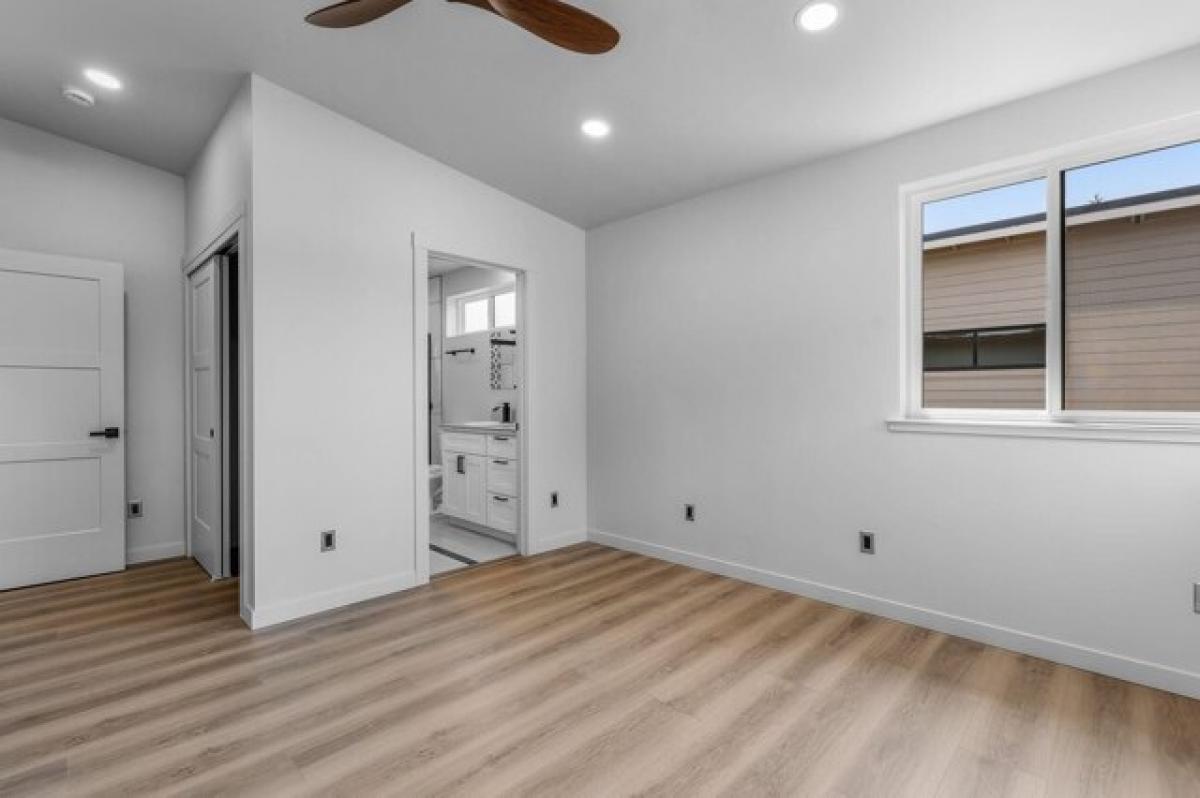 Picture of Home For Sale in Bend, Oregon, United States