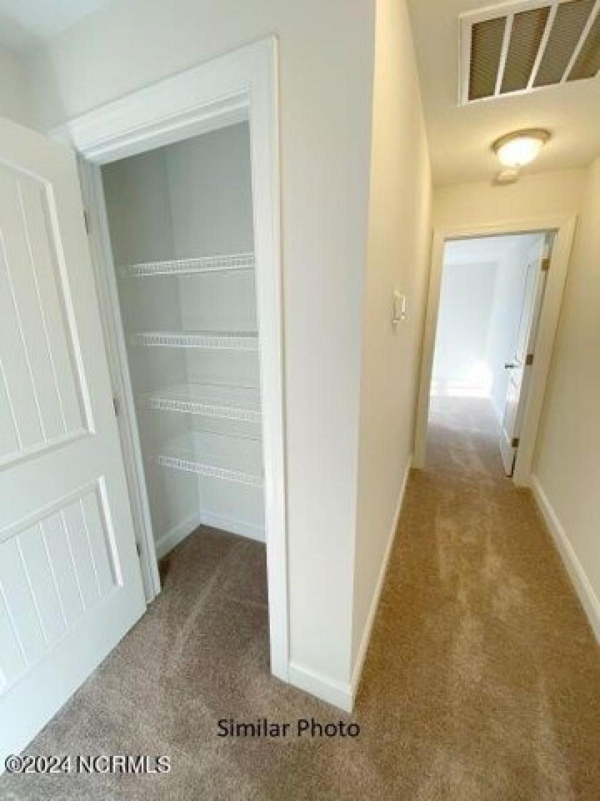 Picture of Home For Sale in Jacksonville, North Carolina, United States