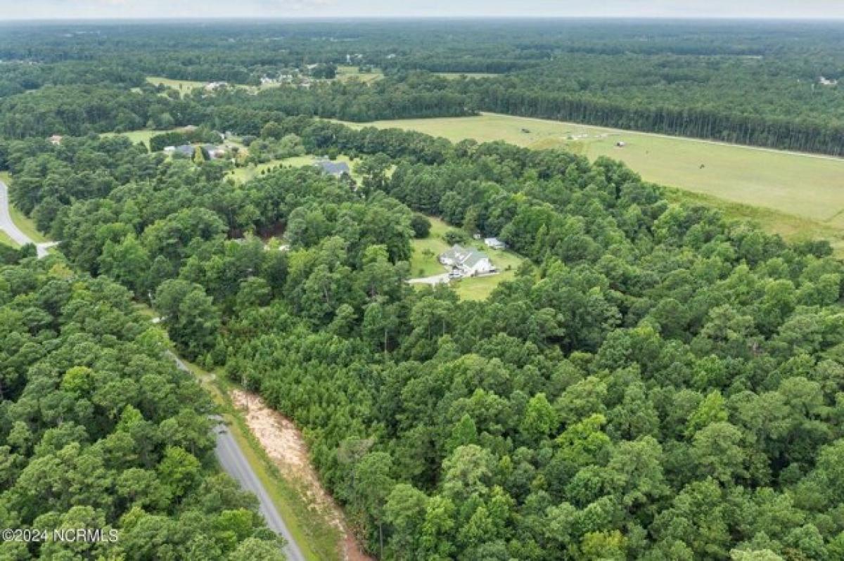 Picture of Residential Land For Sale in Swansboro, North Carolina, United States