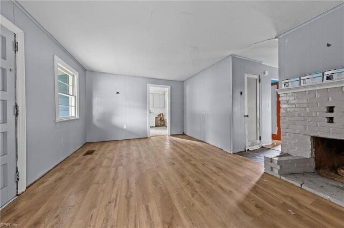 Picture of Home For Sale in Norfolk, Virginia, United States