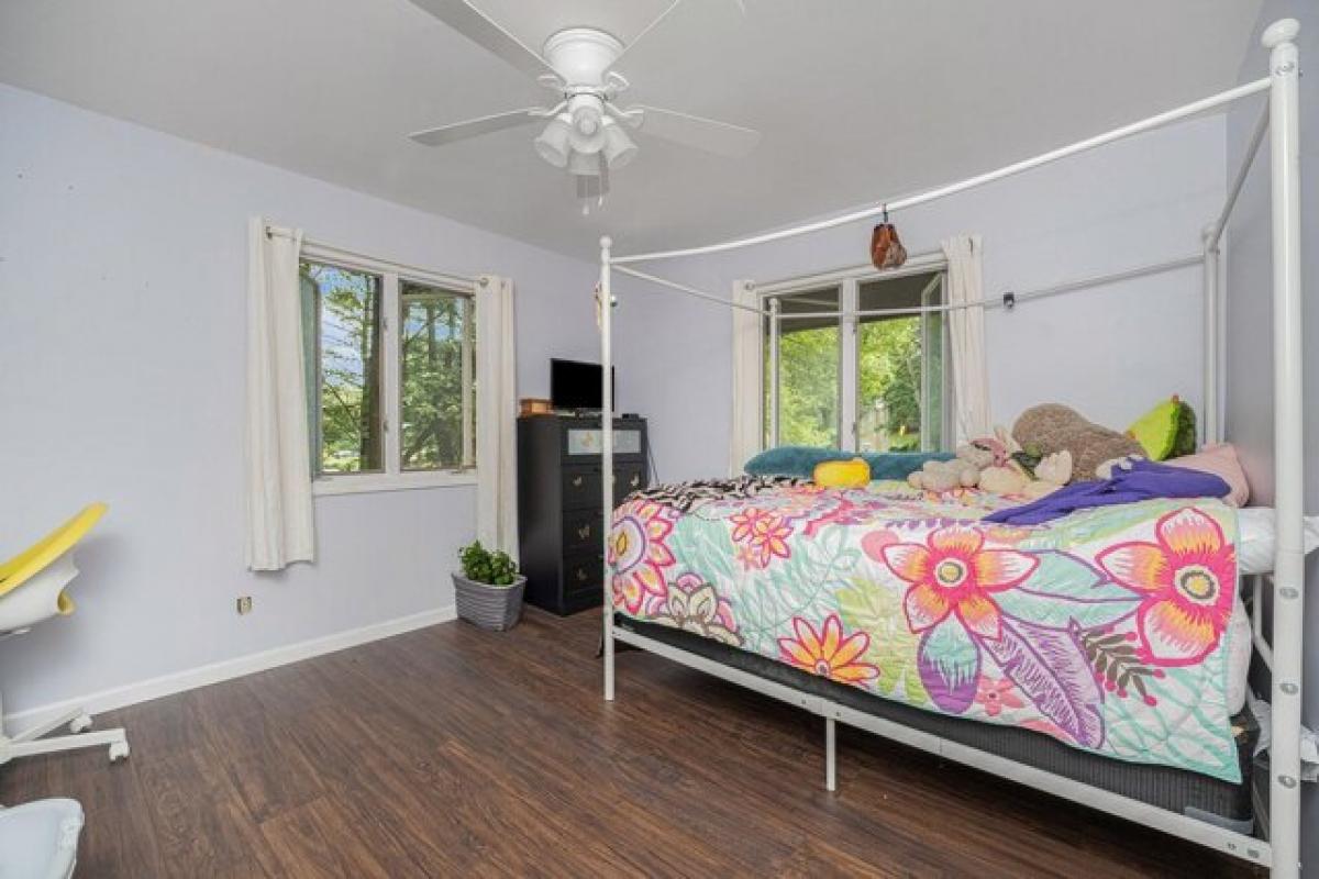 Picture of Home For Sale in Kalamazoo, Michigan, United States