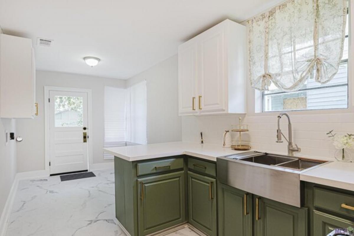 Picture of Home For Sale in Baton Rouge, Louisiana, United States