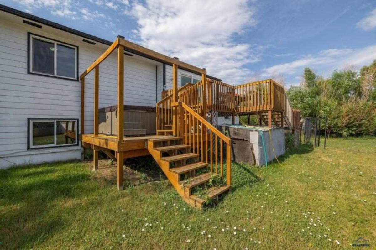 Picture of Home For Sale in Rapid City, South Dakota, United States
