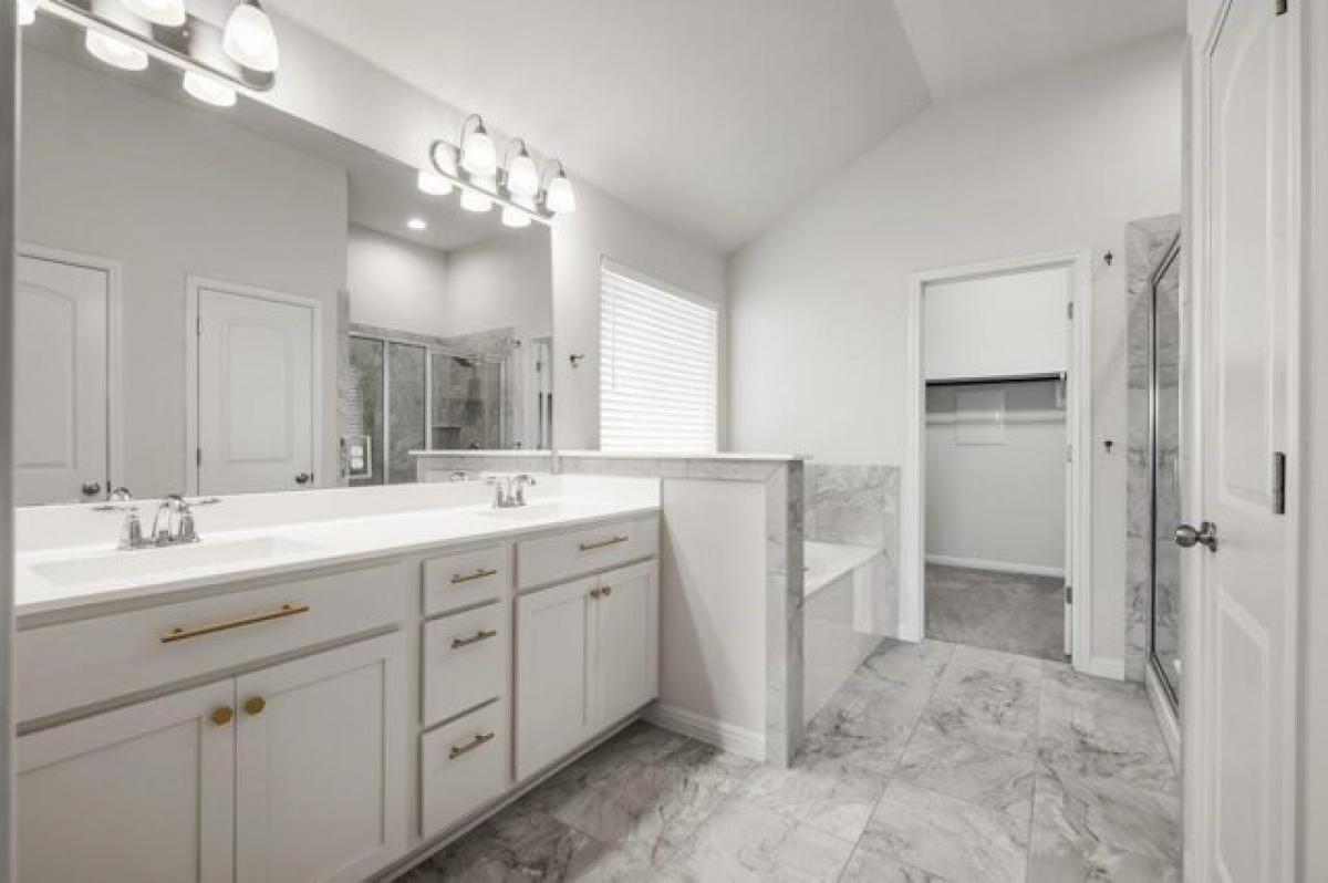 Picture of Home For Sale in Hutto, Texas, United States