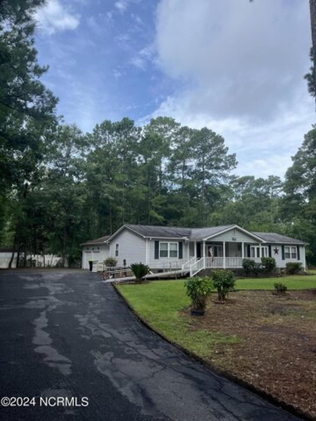 Picture of Home For Sale in Calabash, North Carolina, United States