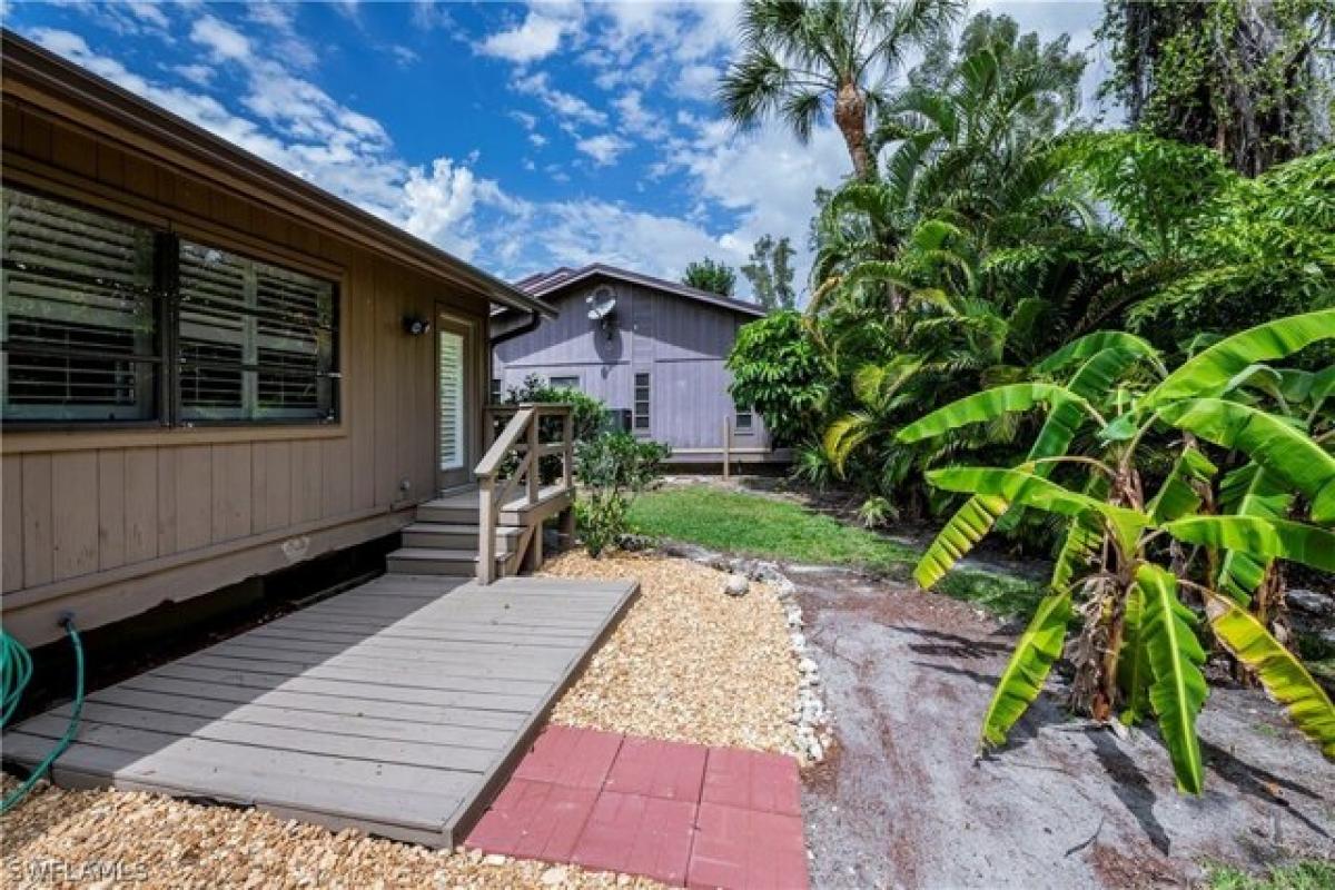 Picture of Home For Sale in Fort Myers, Florida, United States