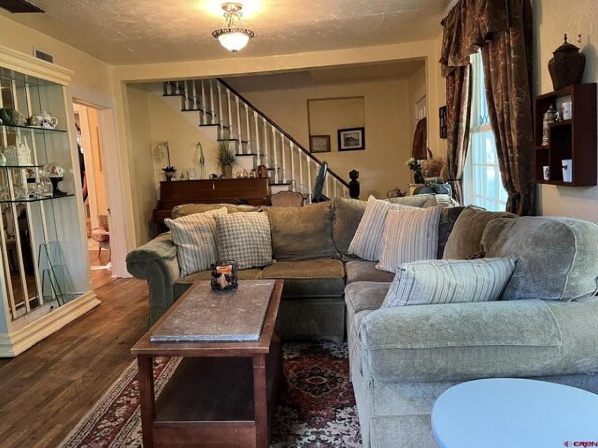 Picture of Home For Sale in Montrose, Colorado, United States