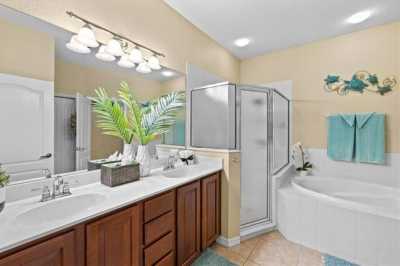 Home For Sale in Bradenton, Florida