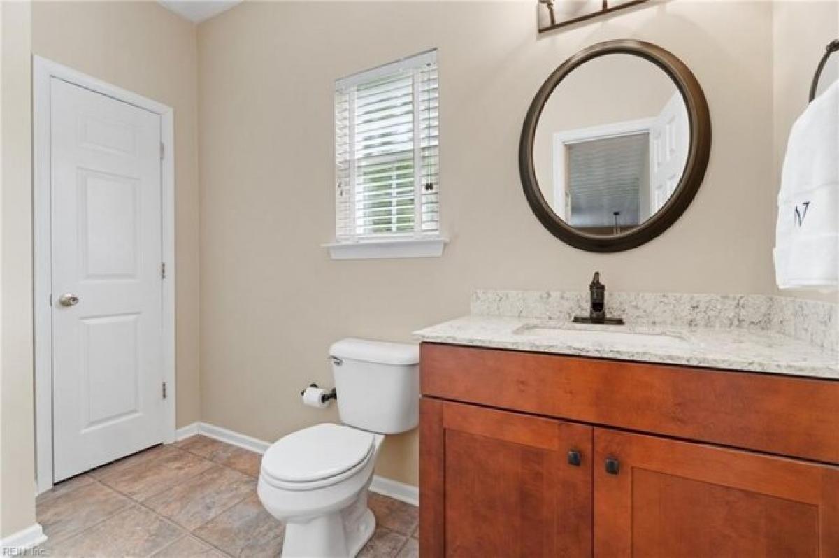 Picture of Home For Sale in Chesapeake, Virginia, United States