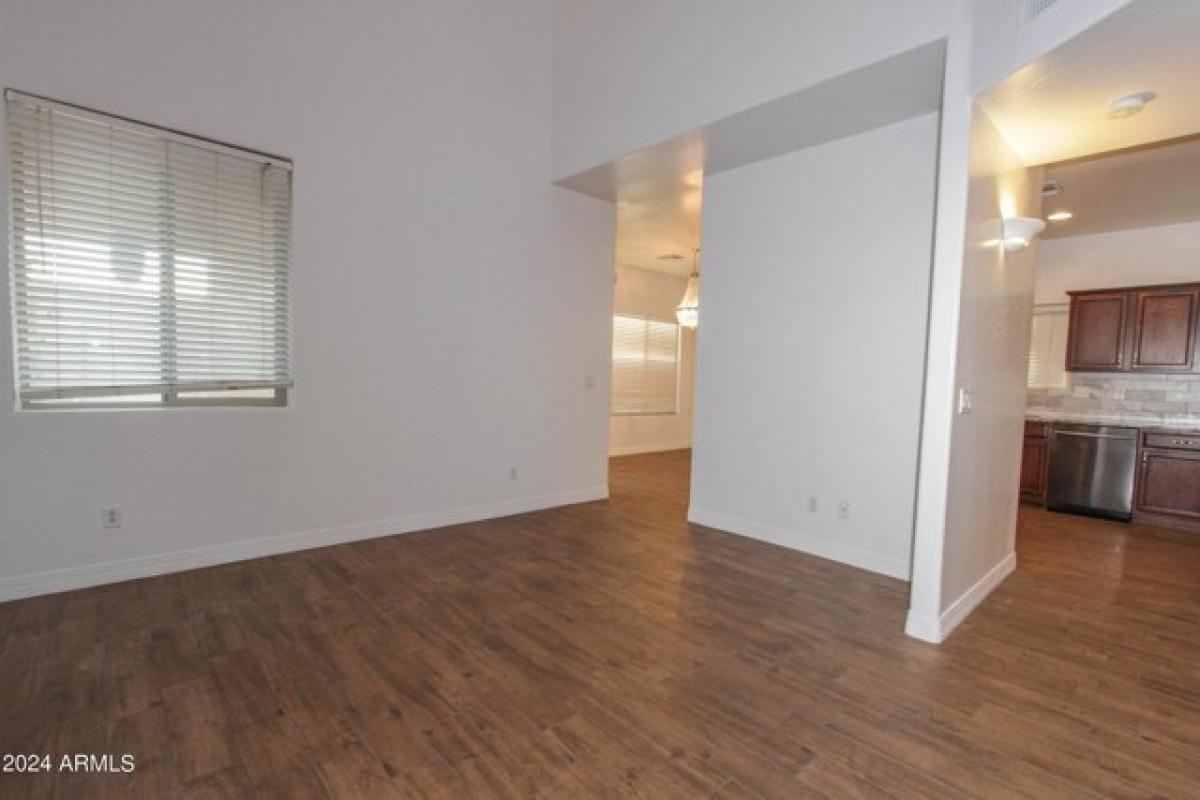 Picture of Home For Sale in Phoenix, Arizona, United States