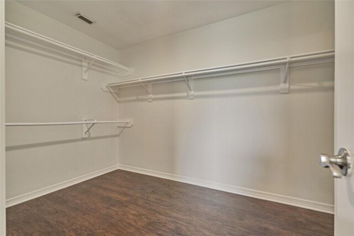 Picture of Home For Sale in Spring, Texas, United States