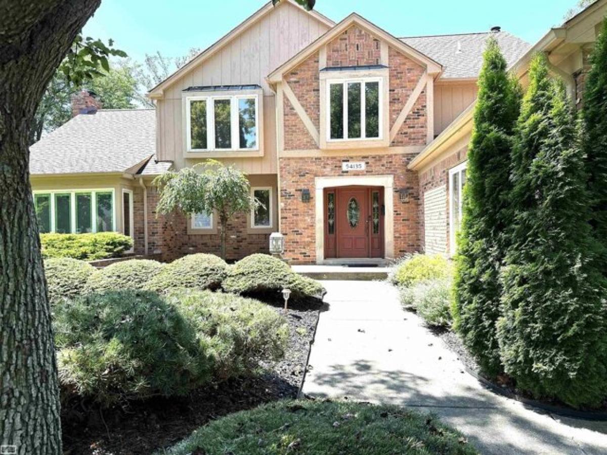 Picture of Home For Sale in Shelby Township, Michigan, United States