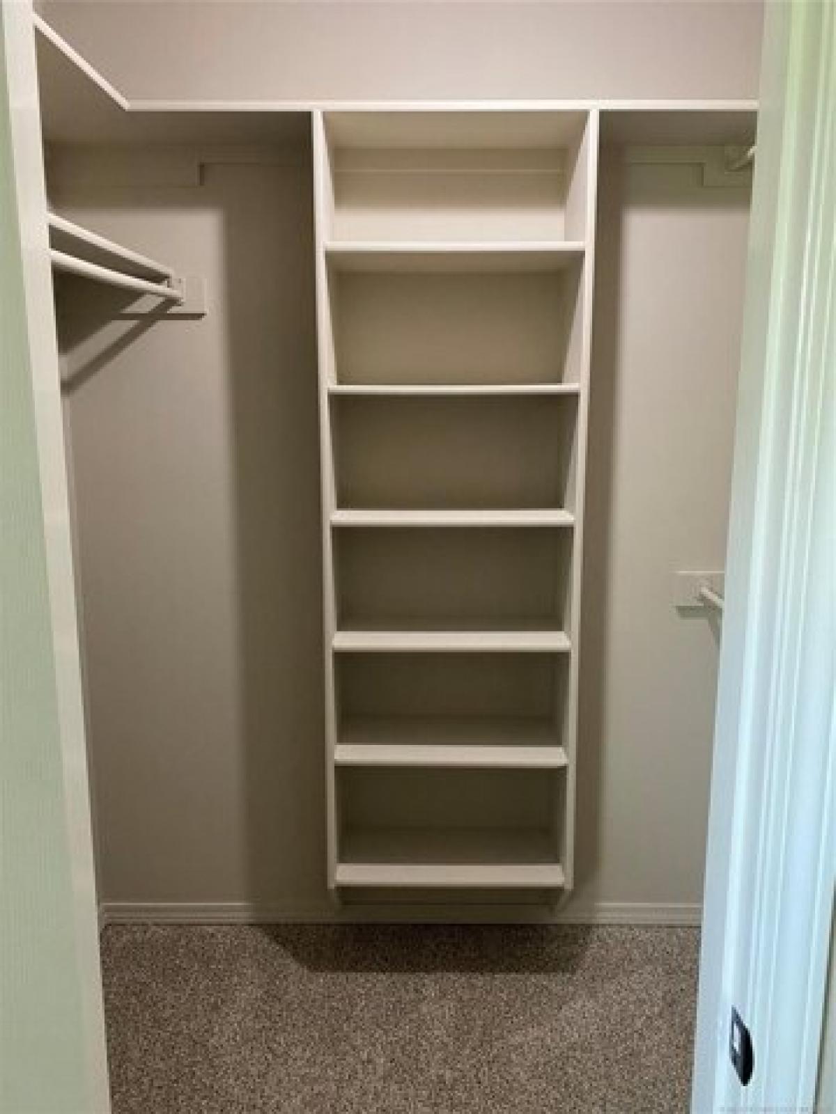 Picture of Home For Sale in Tulsa, Oklahoma, United States