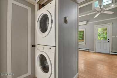 Home For Sale in Dingmans Ferry, Pennsylvania