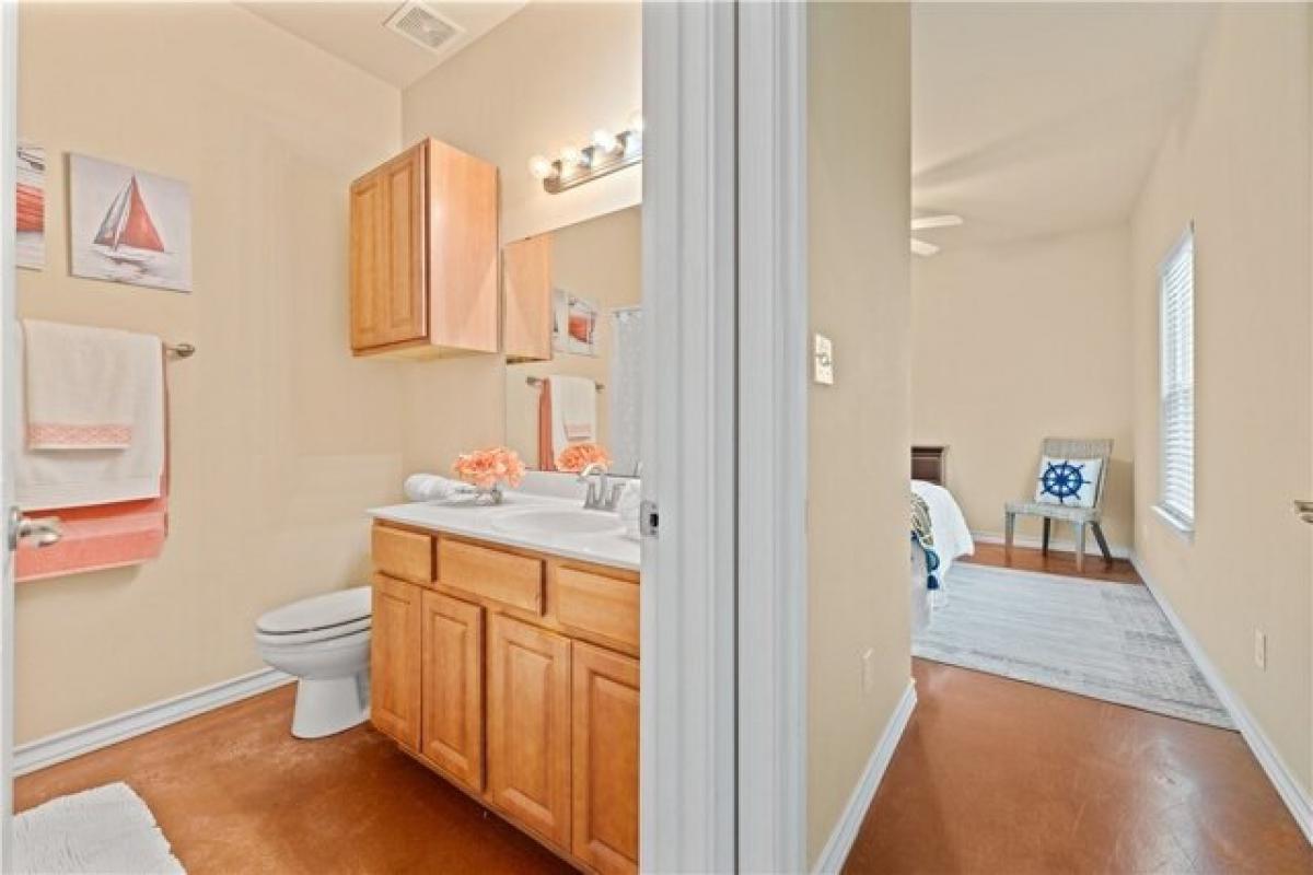 Picture of Home For Sale in Corpus Christi, Texas, United States