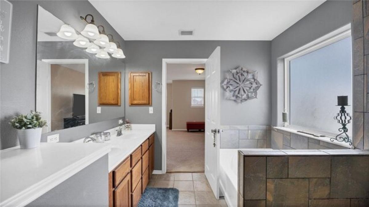 Picture of Home For Sale in Corpus Christi, Texas, United States