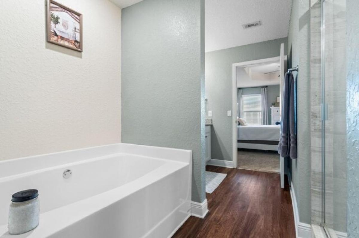 Picture of Home For Sale in Gulf Breeze, Florida, United States